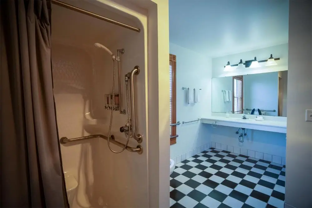 Nuk's Executive Suites 9